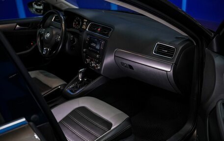 Volkswagen Jetta VI, 2013 год, 1 250 000 рублей, 13 фотография