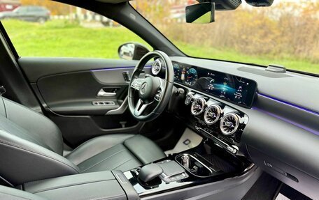 Mercedes-Benz A-Класс, 2021 год, 2 850 000 рублей, 8 фотография