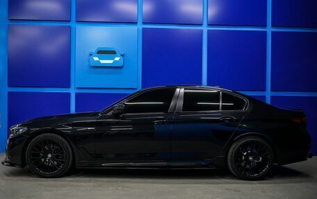 BMW 5 серия, 2018 год, 2 900 000 рублей, 3 фотография