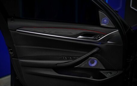 BMW 5 серия, 2018 год, 2 900 000 рублей, 15 фотография