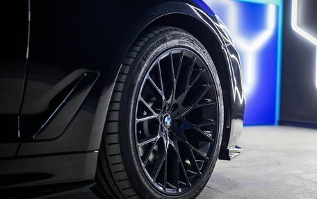 BMW 5 серия, 2018 год, 2 900 000 рублей, 21 фотография
