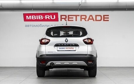 Renault Kaptur I рестайлинг, 2018 год, 1 420 000 рублей, 7 фотография