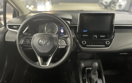 Toyota Corolla, 2021 год, 1 900 000 рублей, 10 фотография