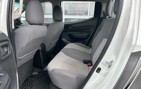 Mitsubishi L200 IV рестайлинг, 2021 год, 2 600 000 рублей, 13 фотография