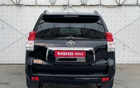 Toyota Land Cruiser Prado 150 рестайлинг 2, 2011 год, 3 500 000 рублей, 7 фотография