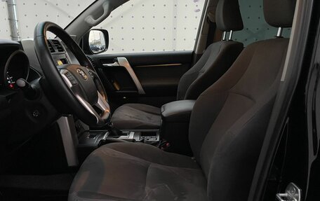 Toyota Land Cruiser Prado 150 рестайлинг 2, 2011 год, 3 500 000 рублей, 11 фотография