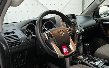 Toyota Land Cruiser Prado 150 рестайлинг 2, 2011 год, 3 500 000 рублей, 12 фотография
