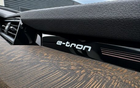 Audi e-tron I, 2022 год, 7 600 000 рублей, 23 фотография