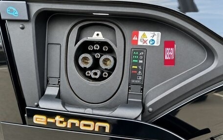 Audi e-tron I, 2022 год, 7 600 000 рублей, 27 фотография