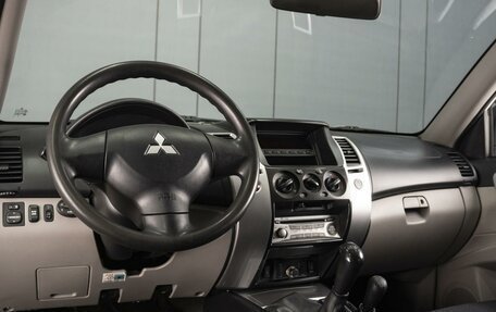 Mitsubishi Pajero Sport II рестайлинг, 2012 год, 1 399 000 рублей, 5 фотография