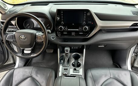 Toyota Highlander, 2021 год, 4 750 000 рублей, 21 фотография