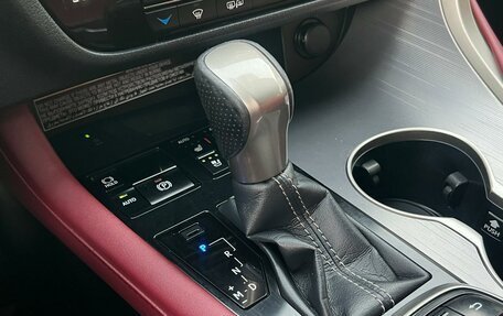 Lexus RX IV рестайлинг, 2017 год, 3 999 000 рублей, 12 фотография