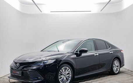 Toyota Camry, 2018 год, 3 270 000 рублей, 1 фотография