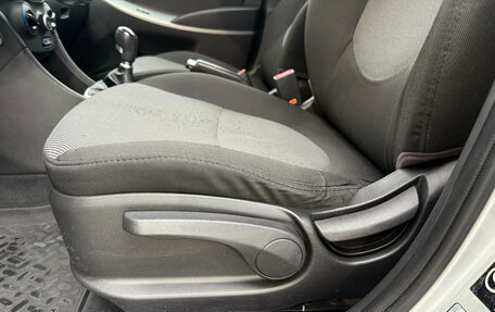 Hyundai Solaris II рестайлинг, 2013 год, 650 000 рублей, 9 фотография