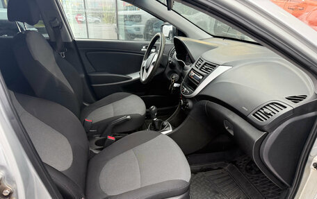 Hyundai Solaris II рестайлинг, 2013 год, 650 000 рублей, 17 фотография