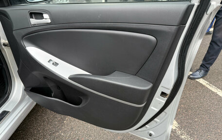 Hyundai Solaris II рестайлинг, 2013 год, 650 000 рублей, 18 фотография