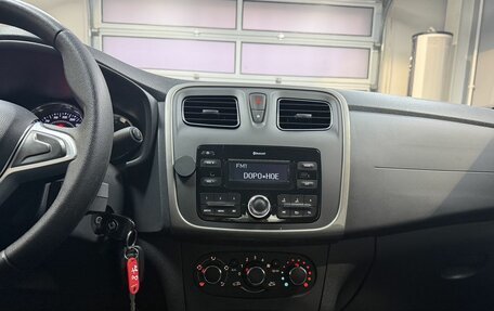 Renault Logan II, 2019 год, 1 295 000 рублей, 10 фотография
