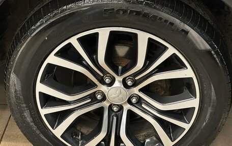 Mitsubishi Outlander III рестайлинг 3, 2015 год, 1 730 000 рублей, 19 фотография