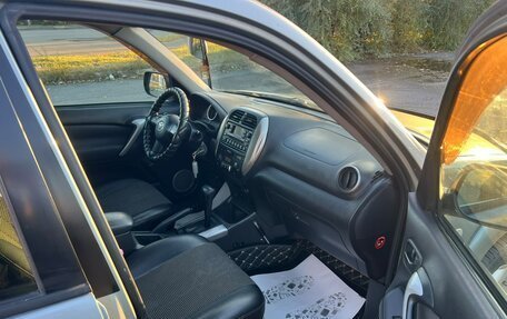 Toyota RAV4, 2004 год, 899 000 рублей, 13 фотография
