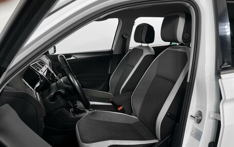 Volkswagen Tiguan II, 2019 год, 2 405 000 рублей, 10 фотография