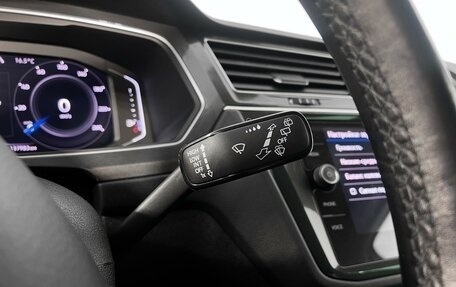 Volkswagen Tiguan II, 2019 год, 2 405 000 рублей, 16 фотография