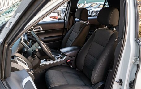 Ford Explorer VI, 2013 год, 1 580 000 рублей, 11 фотография