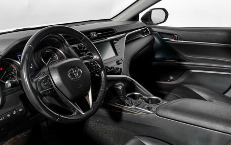 Toyota Camry, 2018 год, 2 267 980 рублей, 9 фотография