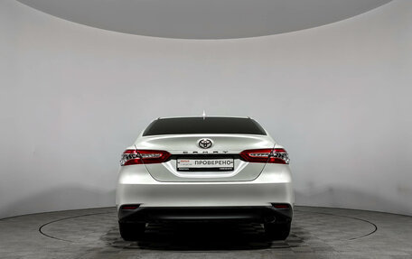 Toyota Camry, 2018 год, 2 267 980 рублей, 6 фотография