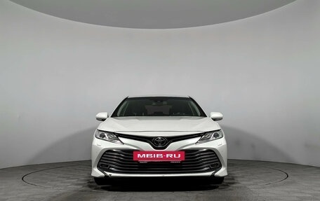Toyota Camry, 2018 год, 2 267 980 рублей, 2 фотография