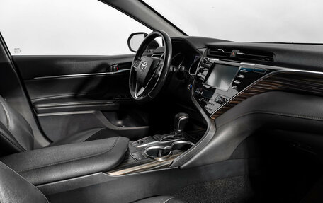 Toyota Camry, 2018 год, 2 267 980 рублей, 13 фотография