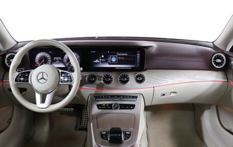 Mercedes-Benz E-Класс, 2018 год, 4 850 000 рублей, 11 фотография