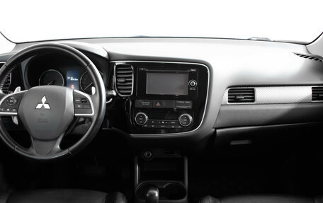 Mitsubishi Outlander III рестайлинг 3, 2013 год, 1 419 000 рублей, 12 фотография