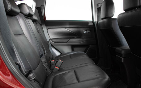 Mitsubishi Outlander III рестайлинг 3, 2013 год, 1 419 000 рублей, 11 фотография