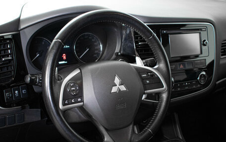 Mitsubishi Outlander III рестайлинг 3, 2013 год, 1 419 000 рублей, 9 фотография