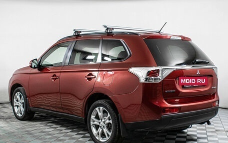 Mitsubishi Outlander III рестайлинг 3, 2013 год, 1 419 000 рублей, 7 фотография