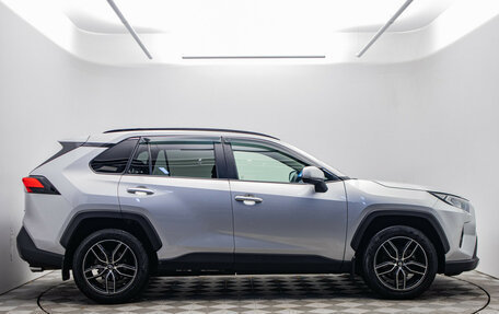 Toyota RAV4, 2021 год, 3 145 000 рублей, 6 фотография