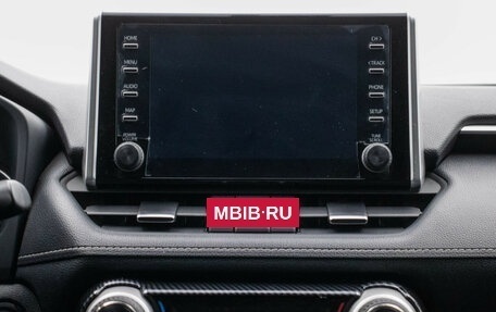 Toyota RAV4, 2021 год, 3 145 000 рублей, 14 фотография