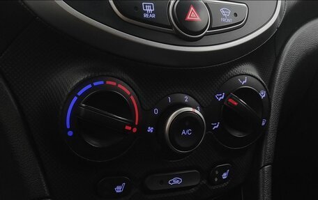 Hyundai Solaris II рестайлинг, 2015 год, 915 000 рублей, 13 фотография
