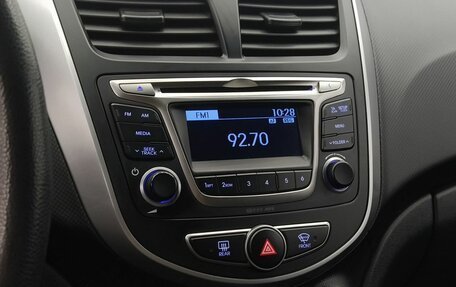 Hyundai Solaris II рестайлинг, 2015 год, 915 000 рублей, 14 фотография