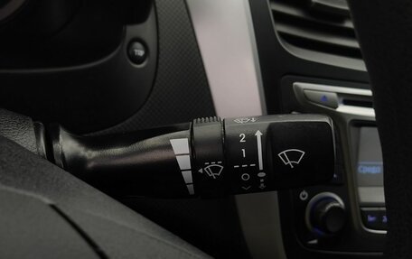Hyundai Solaris II рестайлинг, 2015 год, 915 000 рублей, 10 фотография