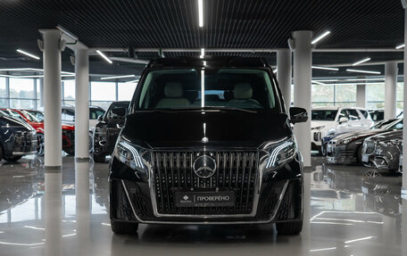 Mercedes-Benz Vito, 2023 год, 6 900 000 рублей, 3 фотография