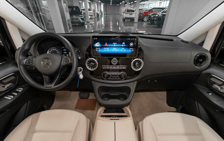 Mercedes-Benz Vito, 2023 год, 6 900 000 рублей, 15 фотография