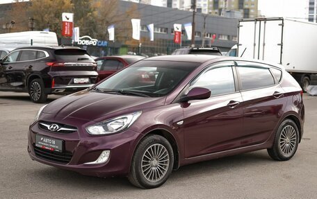 Hyundai Solaris II рестайлинг, 2011 год, 659 000 рублей, 2 фотография