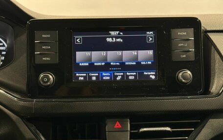 Volkswagen Polo VI (EU Market), 2021 год, 999 000 рублей, 17 фотография