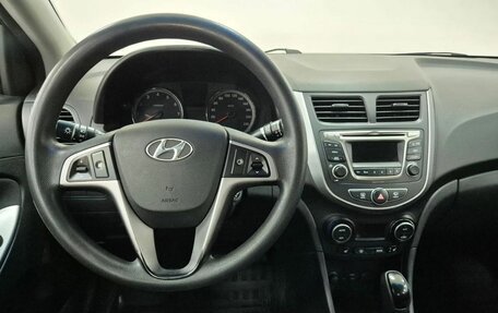 Hyundai Solaris II рестайлинг, 2016 год, 1 050 000 рублей, 10 фотография