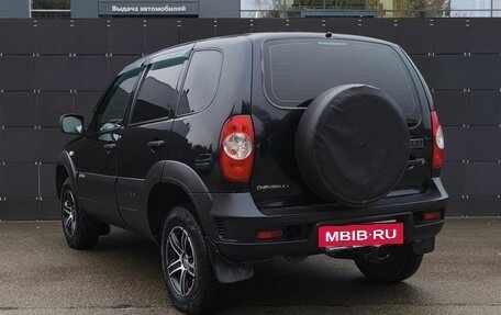 Chevrolet Niva I рестайлинг, 2018 год, 809 000 рублей, 7 фотография