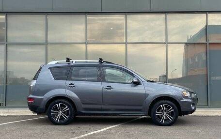 Mitsubishi Outlander III рестайлинг 3, 2010 год, 580 000 рублей, 3 фотография