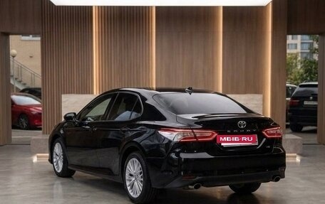 Toyota Camry, 2019 год, 2 099 000 рублей, 2 фотография