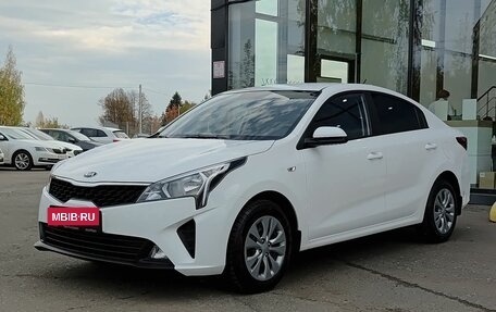 KIA Rio IV, 2021 год, 1 930 000 рублей, 1 фотография
