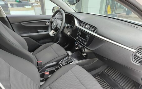 KIA Rio IV, 2021 год, 1 930 000 рублей, 13 фотография